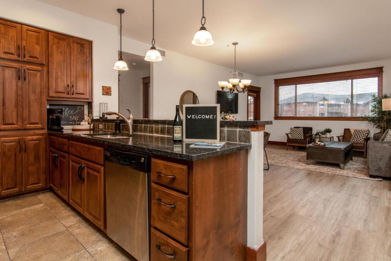 Modern Riverstone Condo With Grand Deck - Steps To Shops, Restaurants, Trails And River Coeur d'Alene Exteriör bild